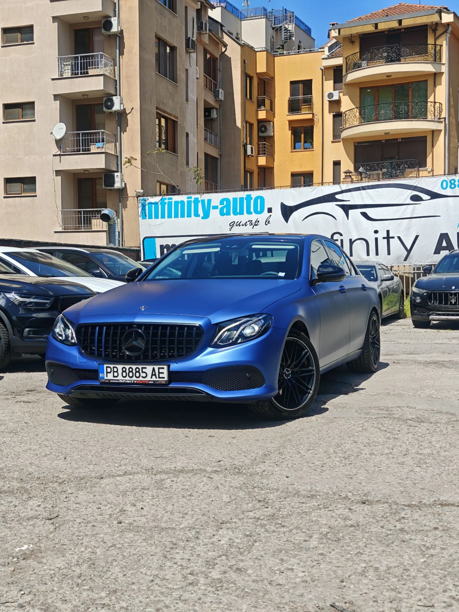 Mercedes-Benz E 220 4-MATIC, AMG, АМБИЕНТ, КАМЕРИ, ПОДГРЕВ, ФУЛ! ЮН