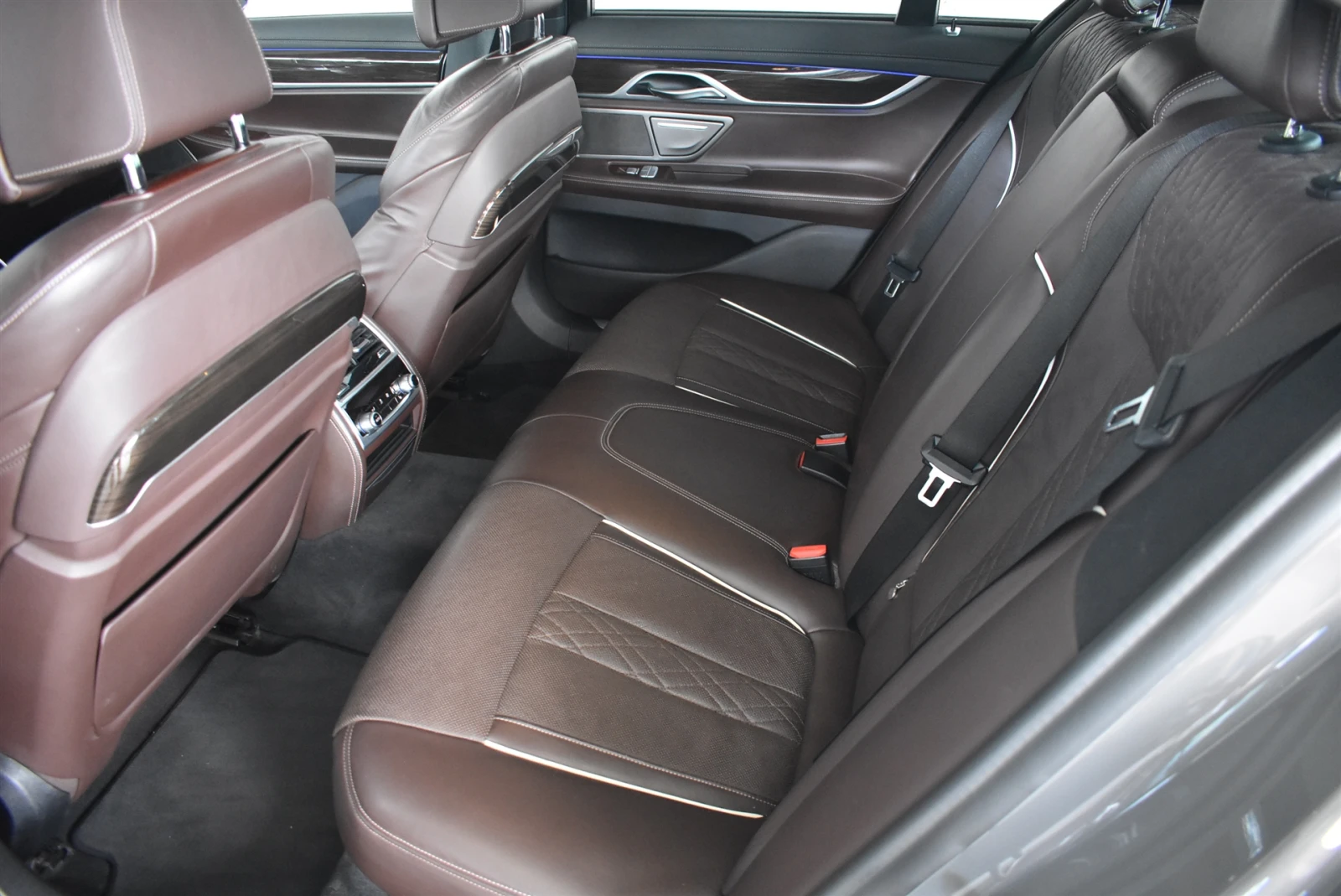 BMW 730 xDrive Sedan, снимка 8 - Автомобили и джипове - 54939268