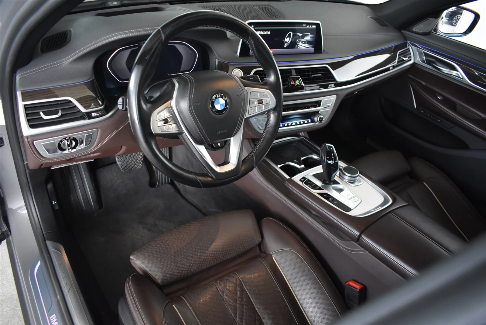 BMW 730 xDrive Sedan, снимка 6 - Автомобили и джипове - 54939268