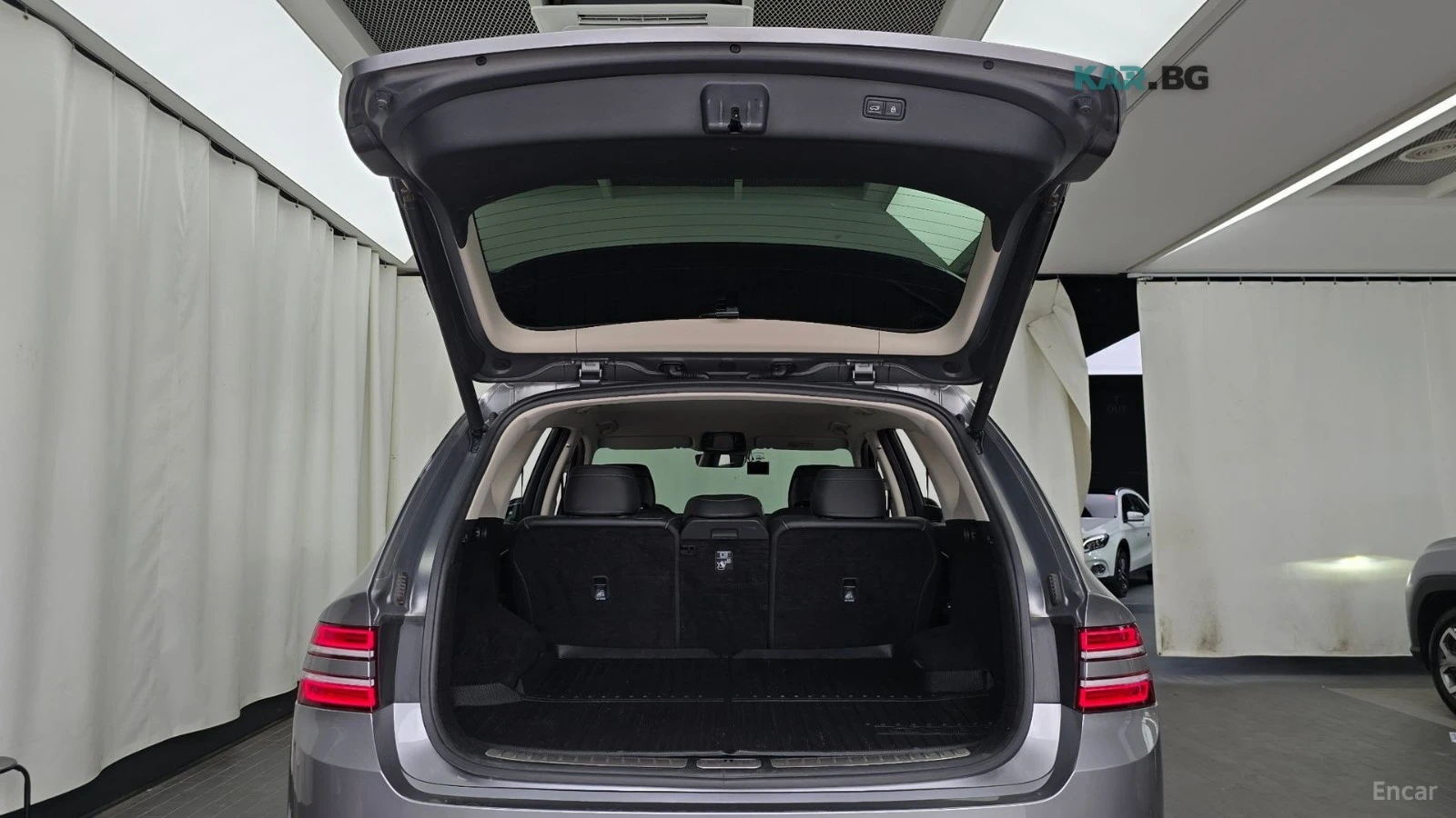 Genesis GV80 3.0D* AWD* КОЖА* ПОДГРЕВ* ОБДУХВАНЕ* КАМЕРА* DISTR, снимка 16 - Автомобили и джипове - 55301577