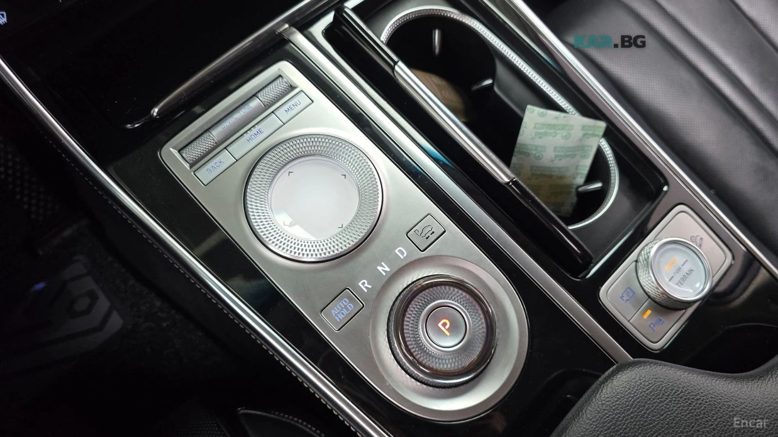 Genesis GV80 3.0D* AWD* КОЖА* ПОДГРЕВ* ОБДУХВАНЕ* КАМЕРА* DISTR, снимка 8 - Автомобили и джипове - 55301577