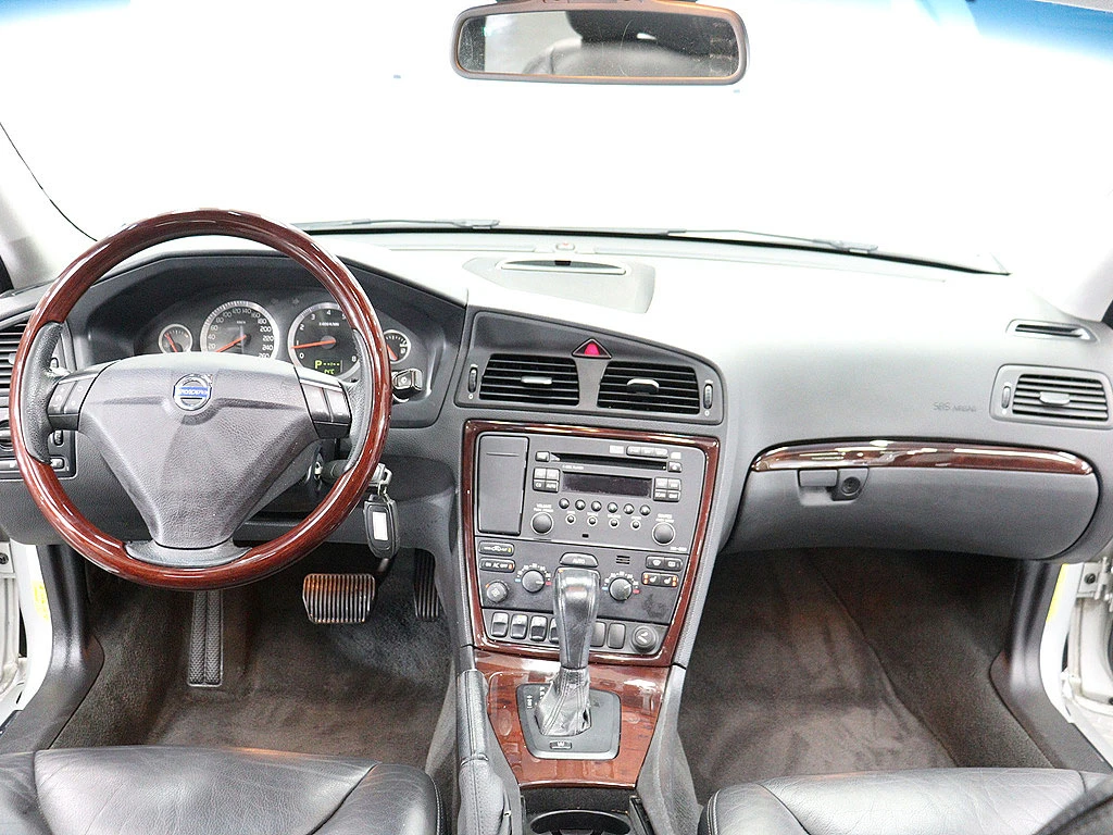 Volvo S60 2.5T* ЛЮК* КРАЙНА ЦЕНА, снимка 15 - Автомобили и джипове - 55496253