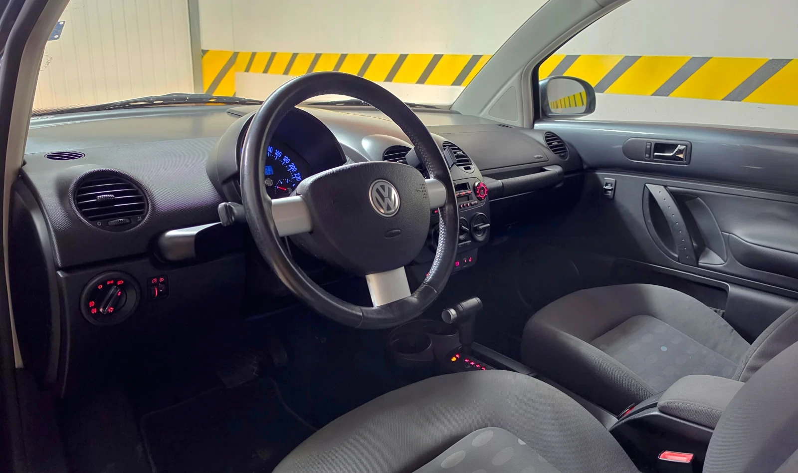 VW New beetle Arte 1.9 TDI Automatic 2003г. 210000км реални, снимка 9 - Автомобили и джипове - 55990414