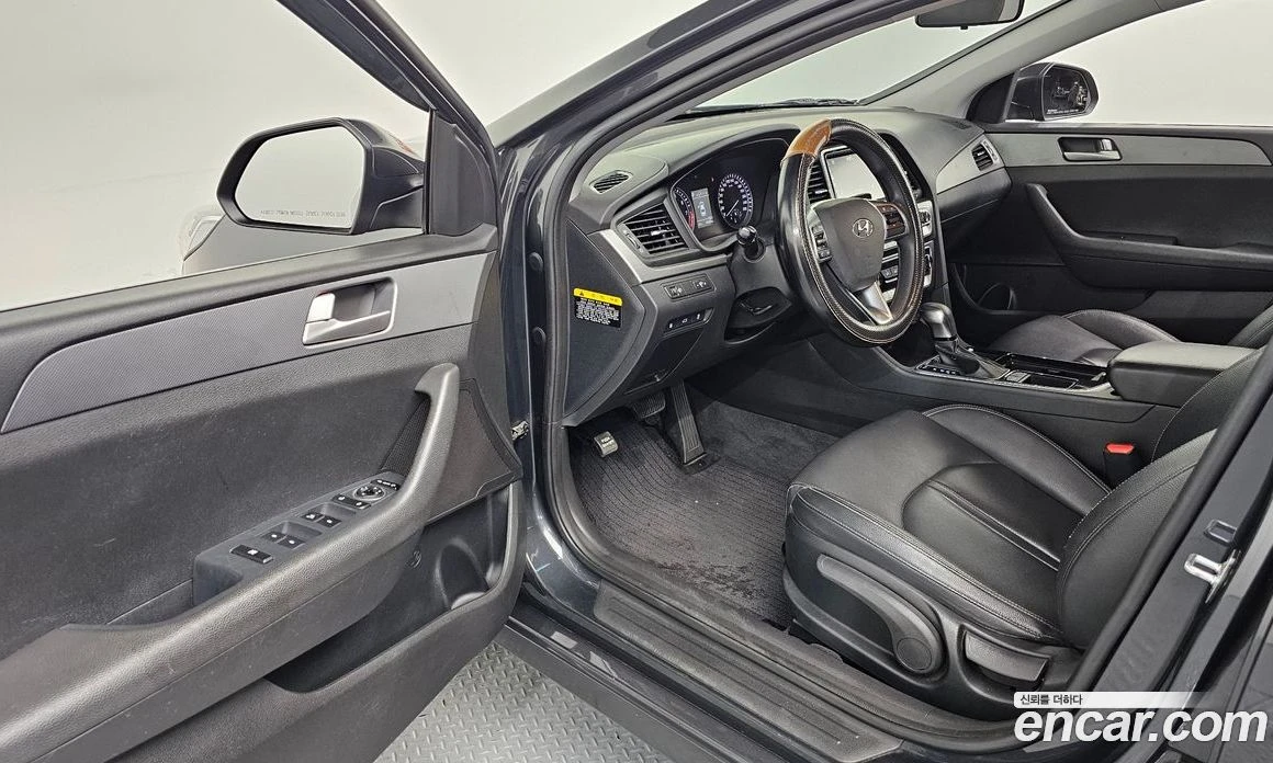 Hyundai Sonata LPI Style, снимка 10 - Автомобили и джипове - 56155362