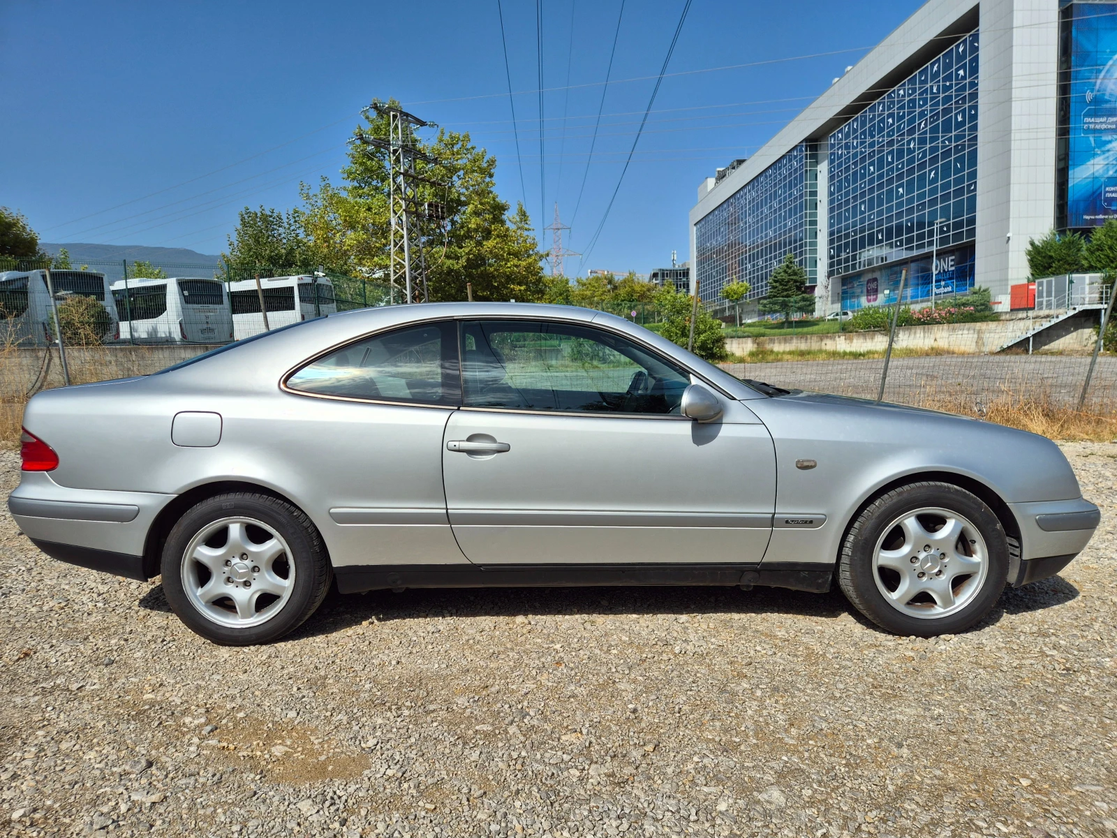 Mercedes-Benz CLK 200 Kompressor Sport, снимка 5 - Автомобили и джипове - 56310518