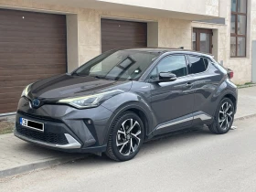 Toyota C-HR 2.0 Hybrid e-CVT Club Bi-tone Facelift- в ГАРАНЦИЯ - 47995 лв. - 11680667 | Car24.bg