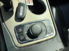 Jeep Grand cherokee V8* SUMMIT* HARMAN* TV* ОБДУХ* ПАНО* ДИСТРОНИК* FU - 26500 лв. / 13549.23 € - 17713875 12