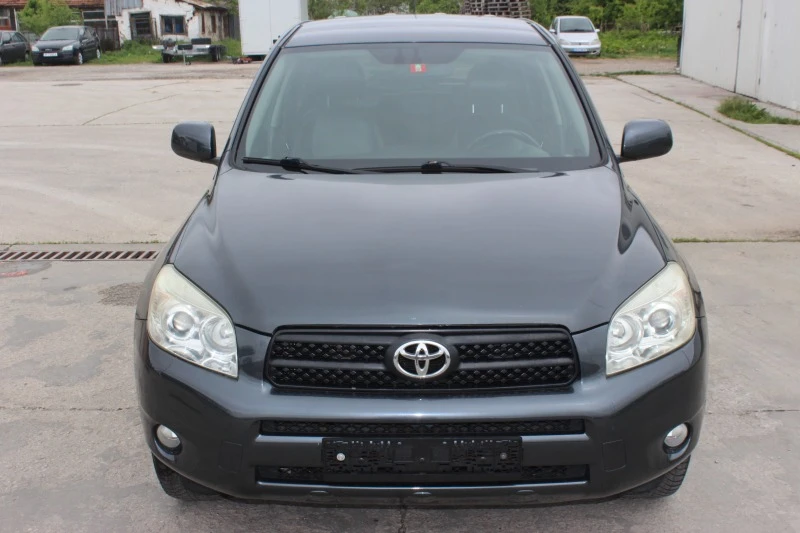 Toyota Rav4 2.2 D4D 136к.с. Швейцария, Кожа, Навигация, Уникат, снимка 2 - Автомобили и джипове - 45851344