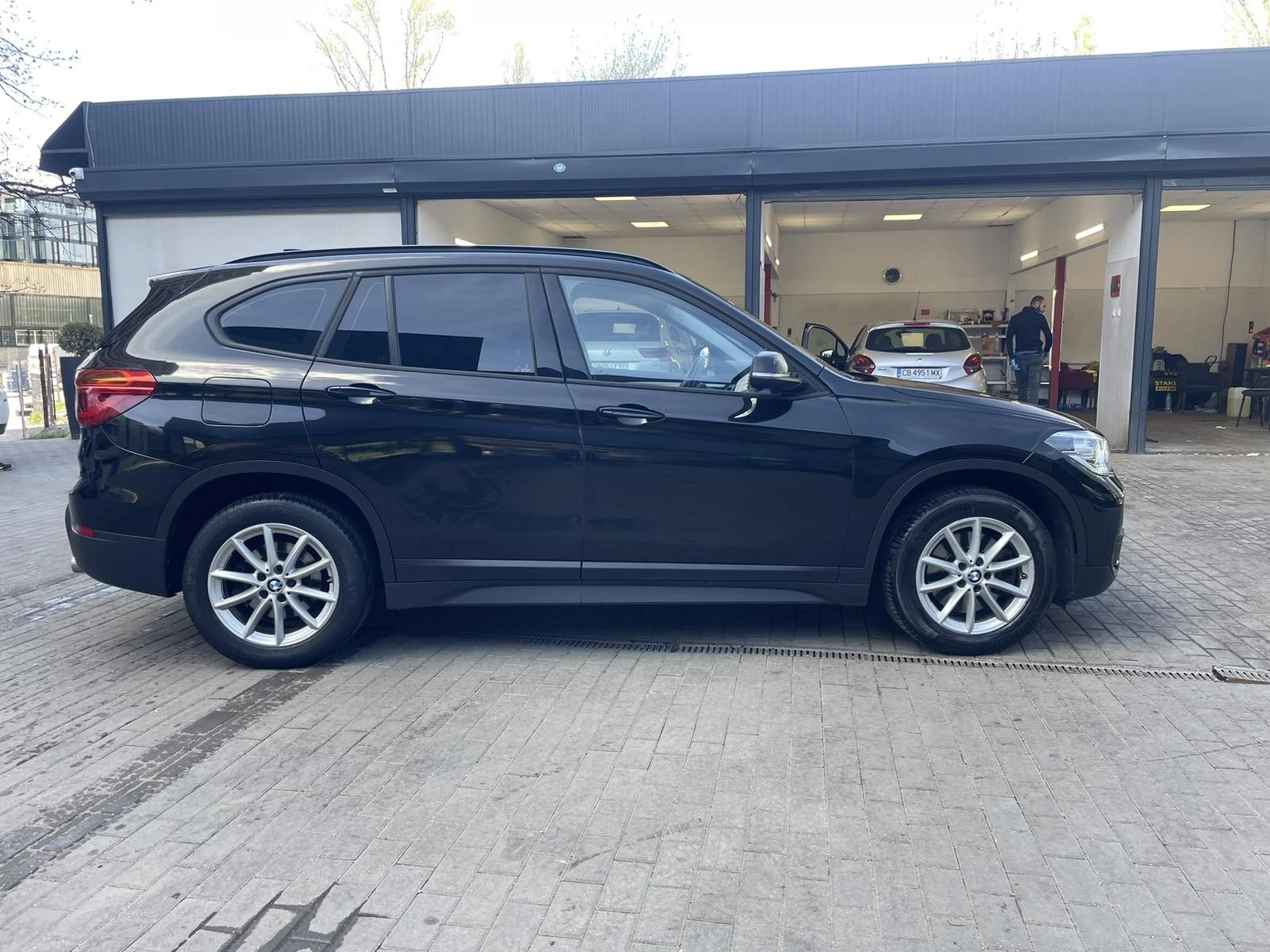 BMW X1 20d xDrive LED   - изображение 4