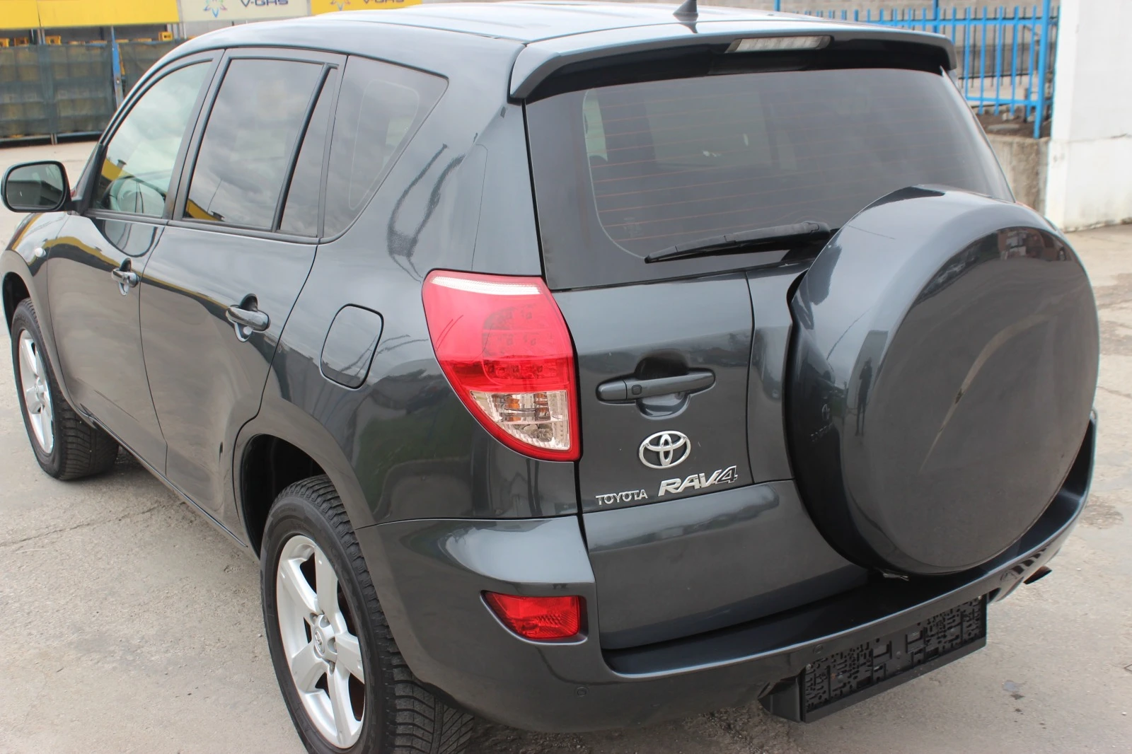 Toyota Rav4 2.2 D4D 136к.с. Швейцария, Кожа, Навигация, Уникат - изображение 7