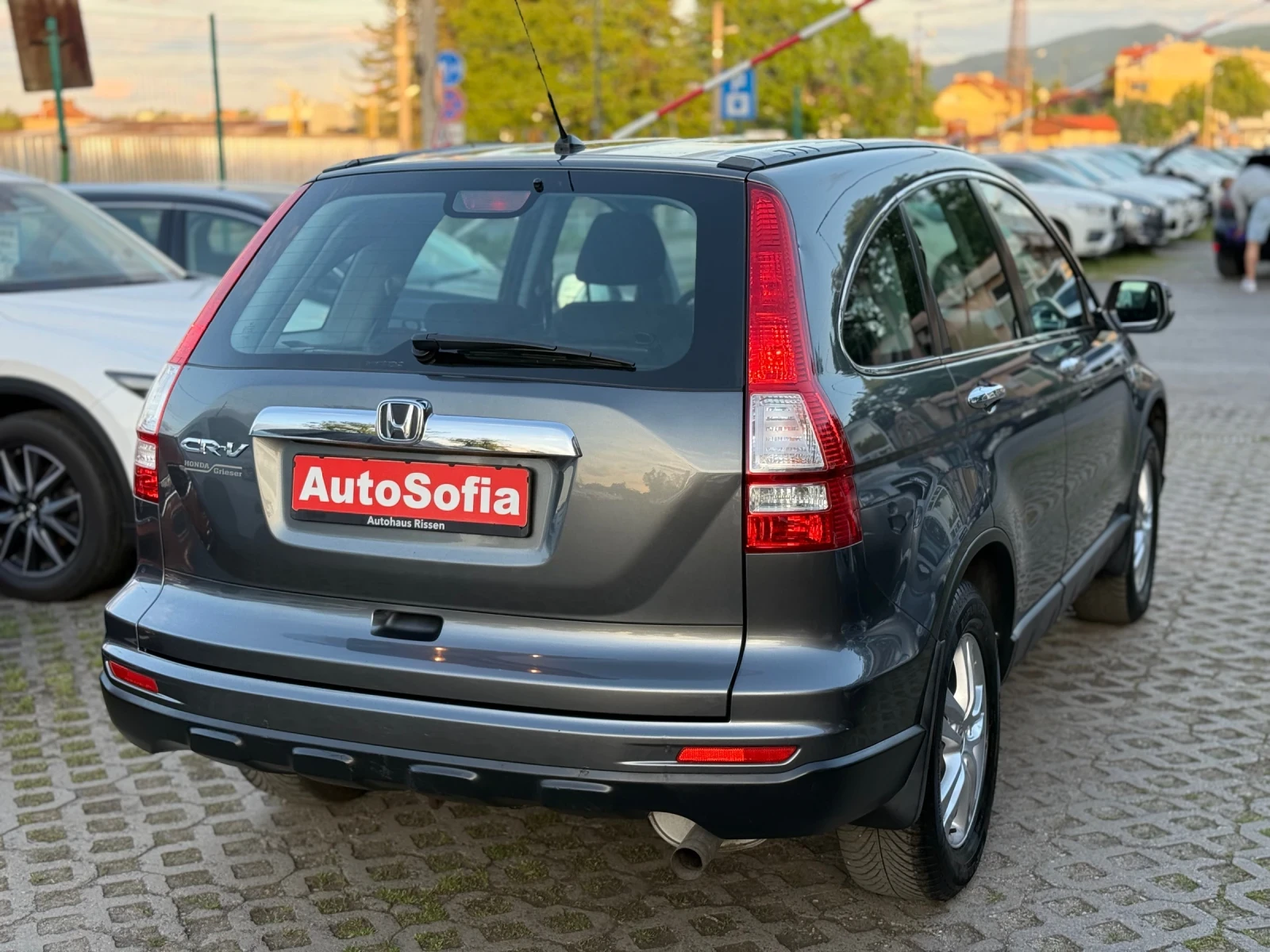Honda Cr-v 2.0i - 150К.С. / FACELIFT / 4x4 / SPORT - изображение 4