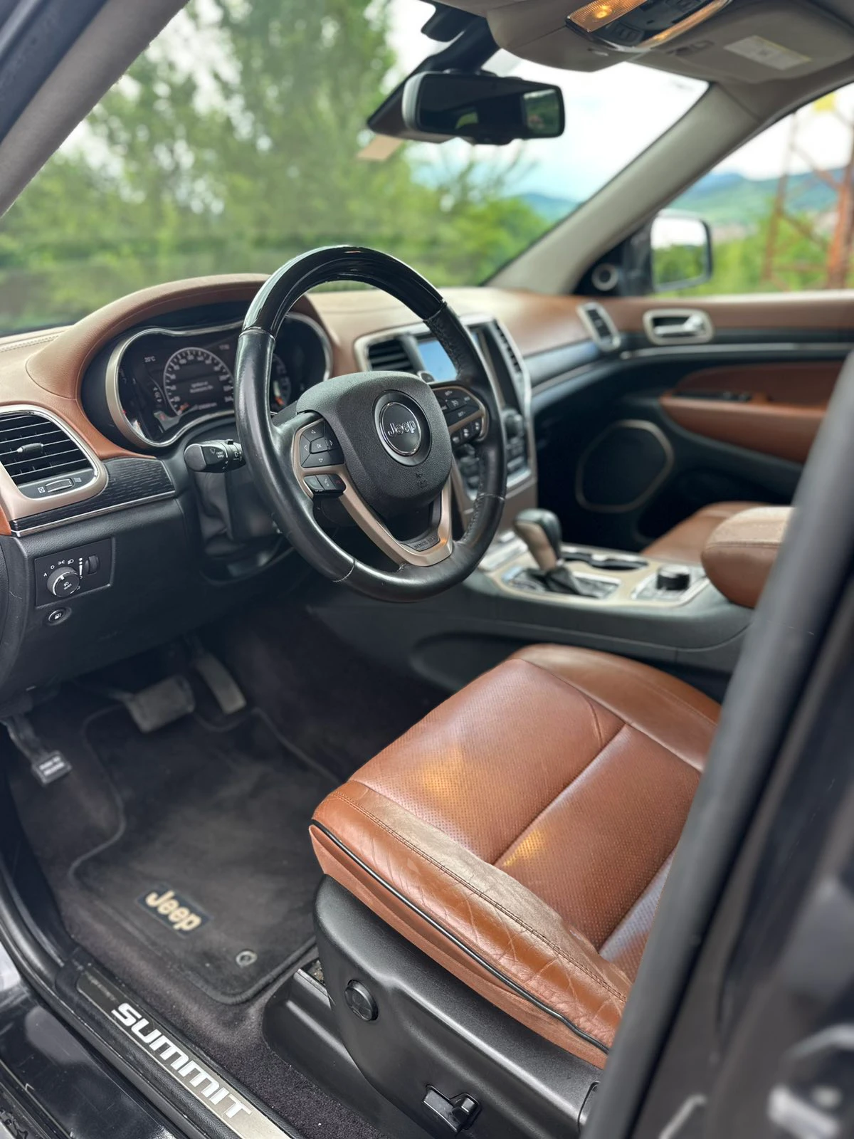 Jeep Grand cherokee SUMMIT* 5.7* 8ZF* TV* PANO* DISTRONIC* ОБДУХ* FULL - изображение 10