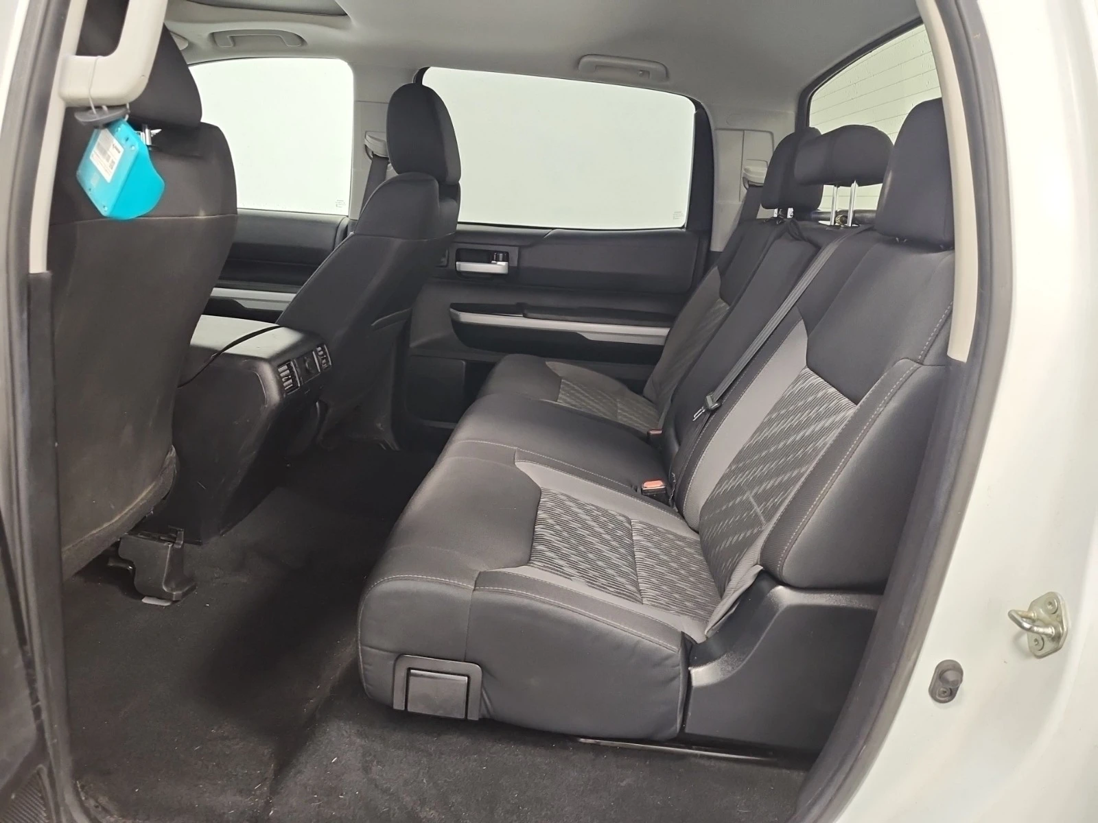 Toyota Tundra SR5 CREW CAB SHORT * * CARFAX * * АВТО КРЕДИТ * *  - изображение 8