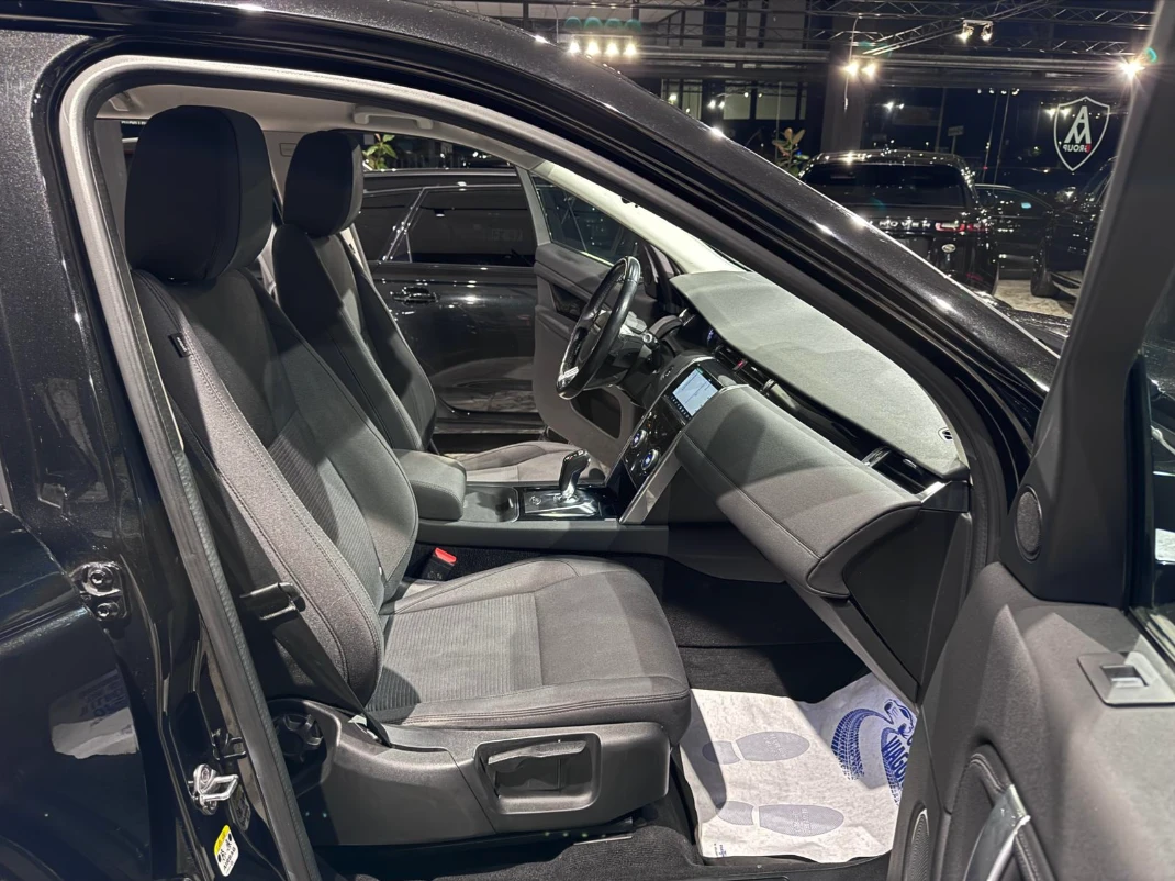 Land Rover Discovery Sport 2.0 Dynamic, снимка 11 - Автомобили и джипове - 53801262