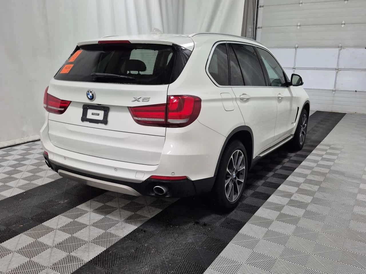 BMW X5 * XDRIVE35I * CARFAX * 360 КАМЕРИ * АМБИЕНТНО, снимка 3 - Автомобили и джипове - 53880703