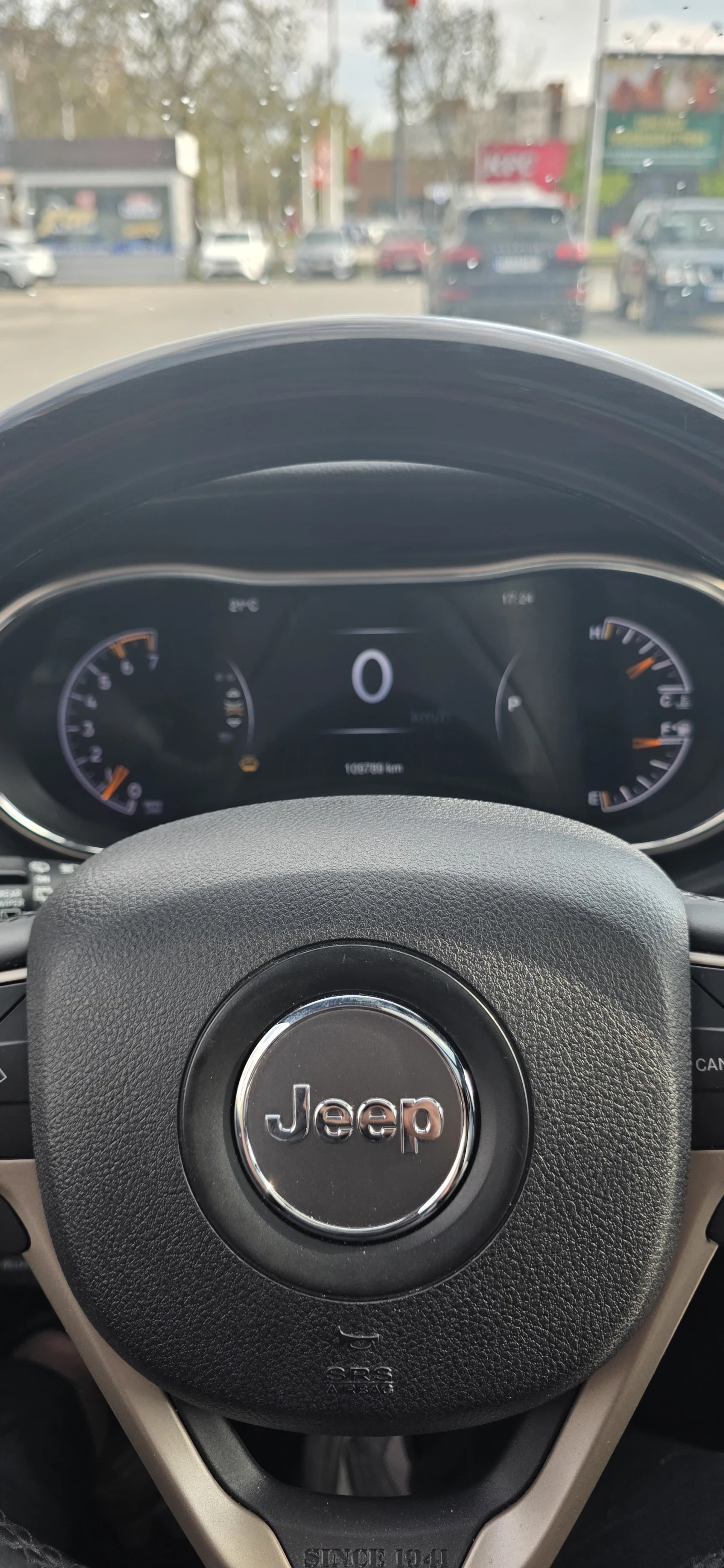 Jeep Grand cherokee 5.7 SUMMIT, снимка 11 - Автомобили и джипове - 54259985