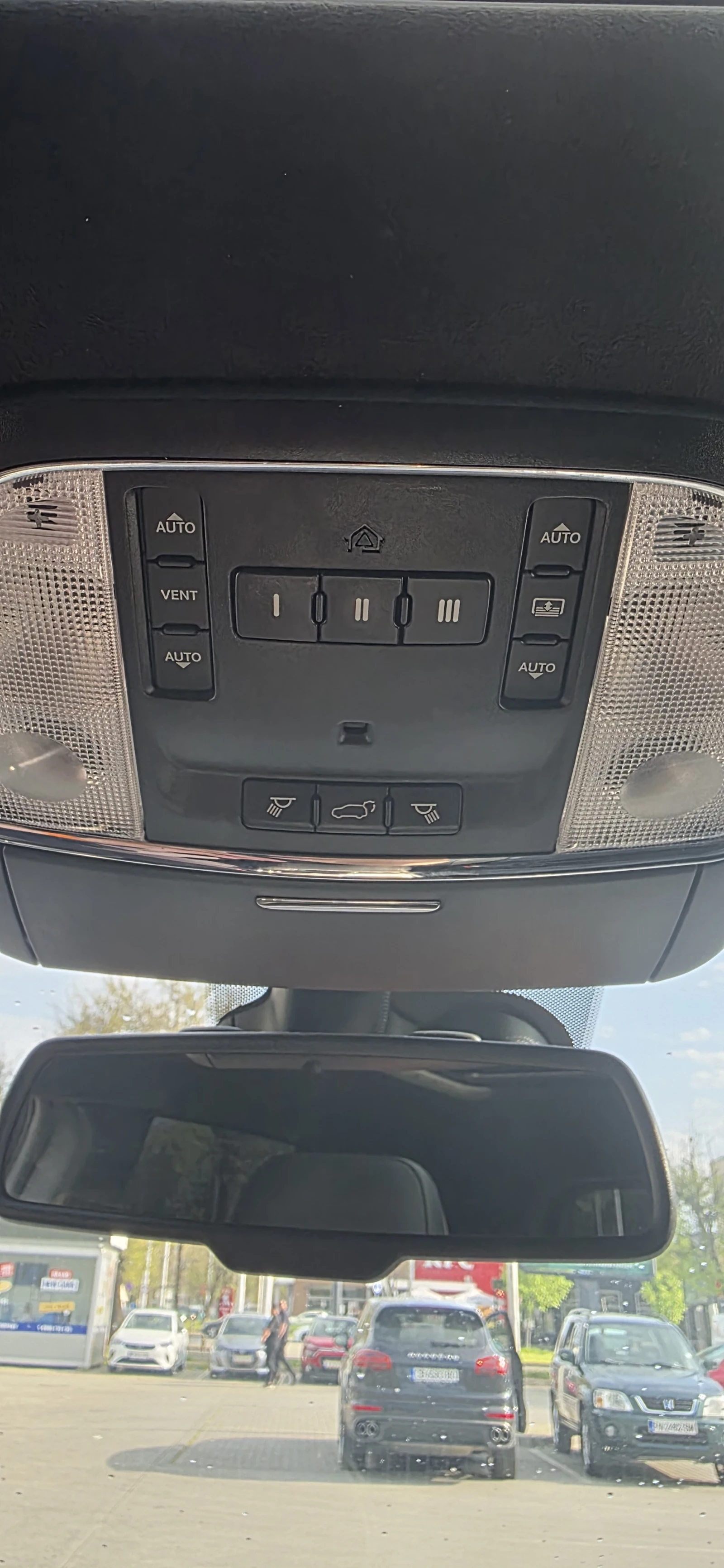 Jeep Grand cherokee 5.7 SUMMIT, снимка 13 - Автомобили и джипове - 54259985