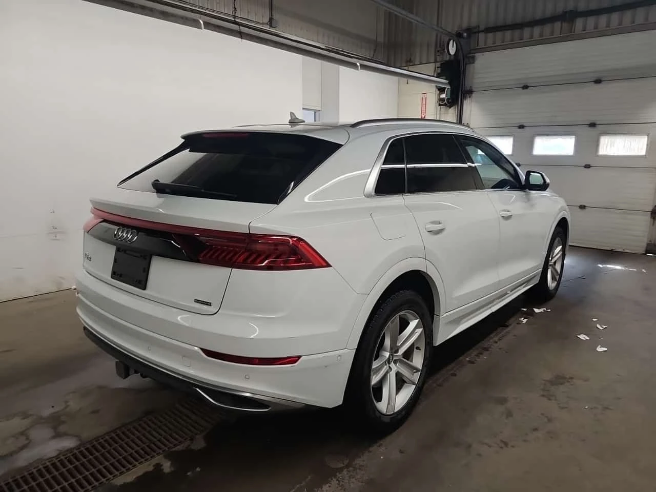 Audi Q8 * PROGRESSIV * CARFAX * ЦЕНА ДО БГ, снимка 3 - Автомобили и джипове - 54265439