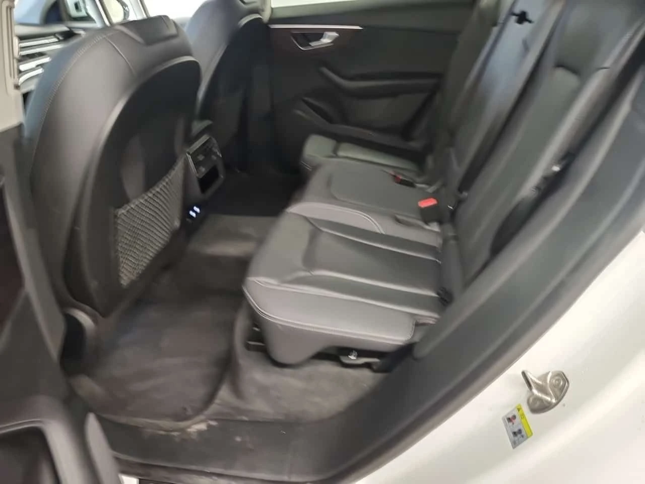 Audi Q8 * PROGRESSIV * CARFAX * ЦЕНА ДО БГ, снимка 12 - Автомобили и джипове - 54265439