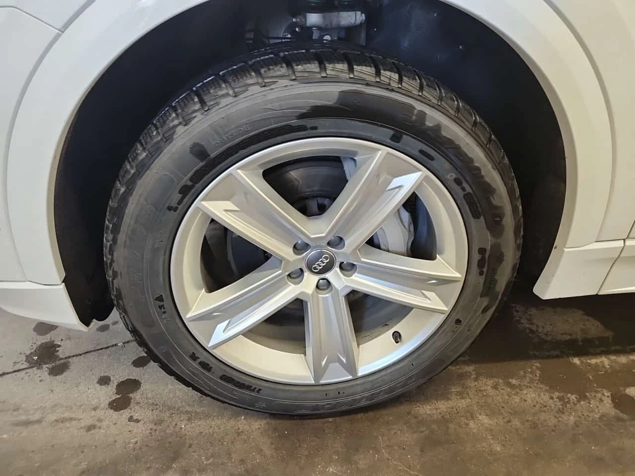 Audi Q8 * PROGRESSIV * CARFAX * ЦЕНА ДО БГ, снимка 14 - Автомобили и джипове - 54265439