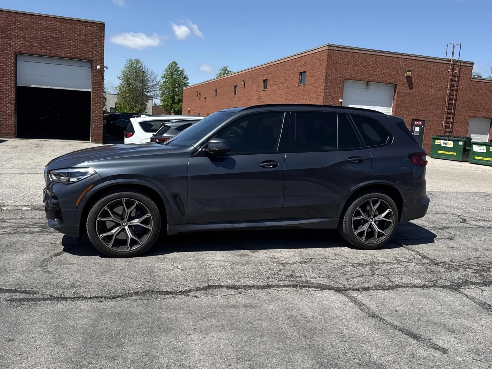 BMW X5 xDrive40i * Keyless * CARFAX * АВТО КРЕДИТ * , снимка 3 - Автомобили и джипове - 54796179