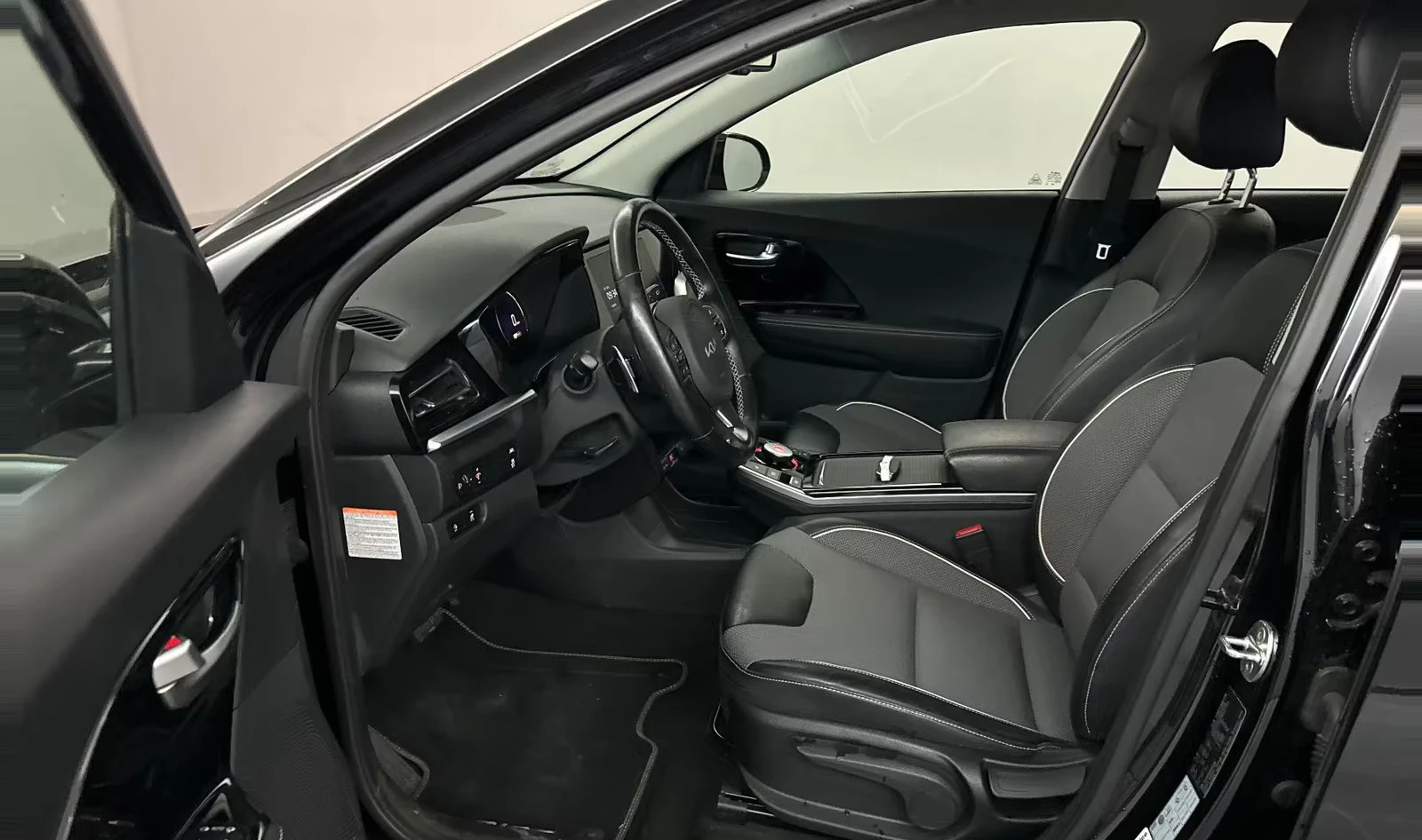 Kia Niro e-VISION/204HP/СЕРТИФИКАТ/KLESS/NAVI/LED/500q, снимка 5 - Автомобили и джипове - 55326360