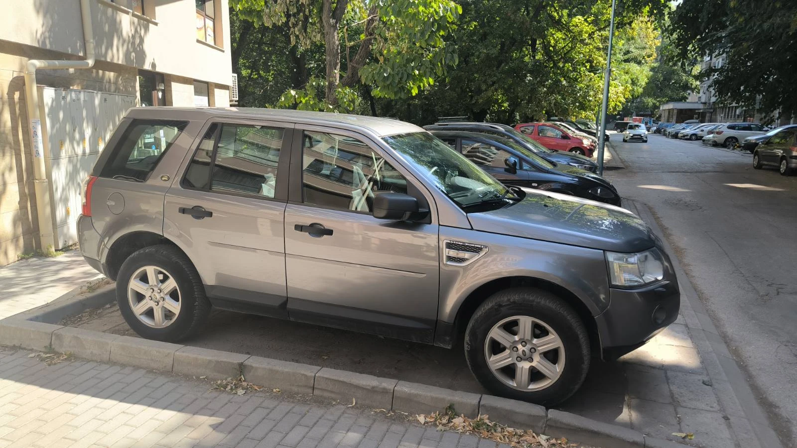 Land Rover Freelander 2.2 TD4 4x4, снимка 8 - Автомобили и джипове - 55748105