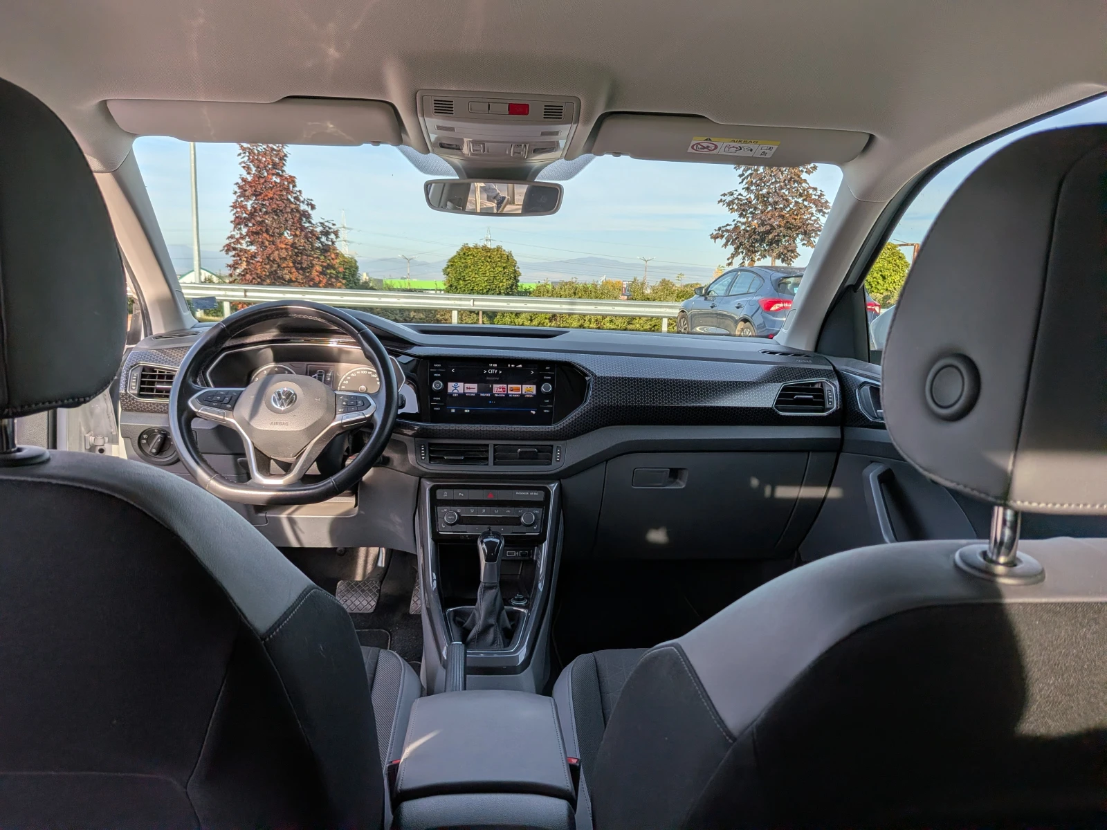 VW T-Cross Style, снимка 11 - Автомобили и джипове - 56644493