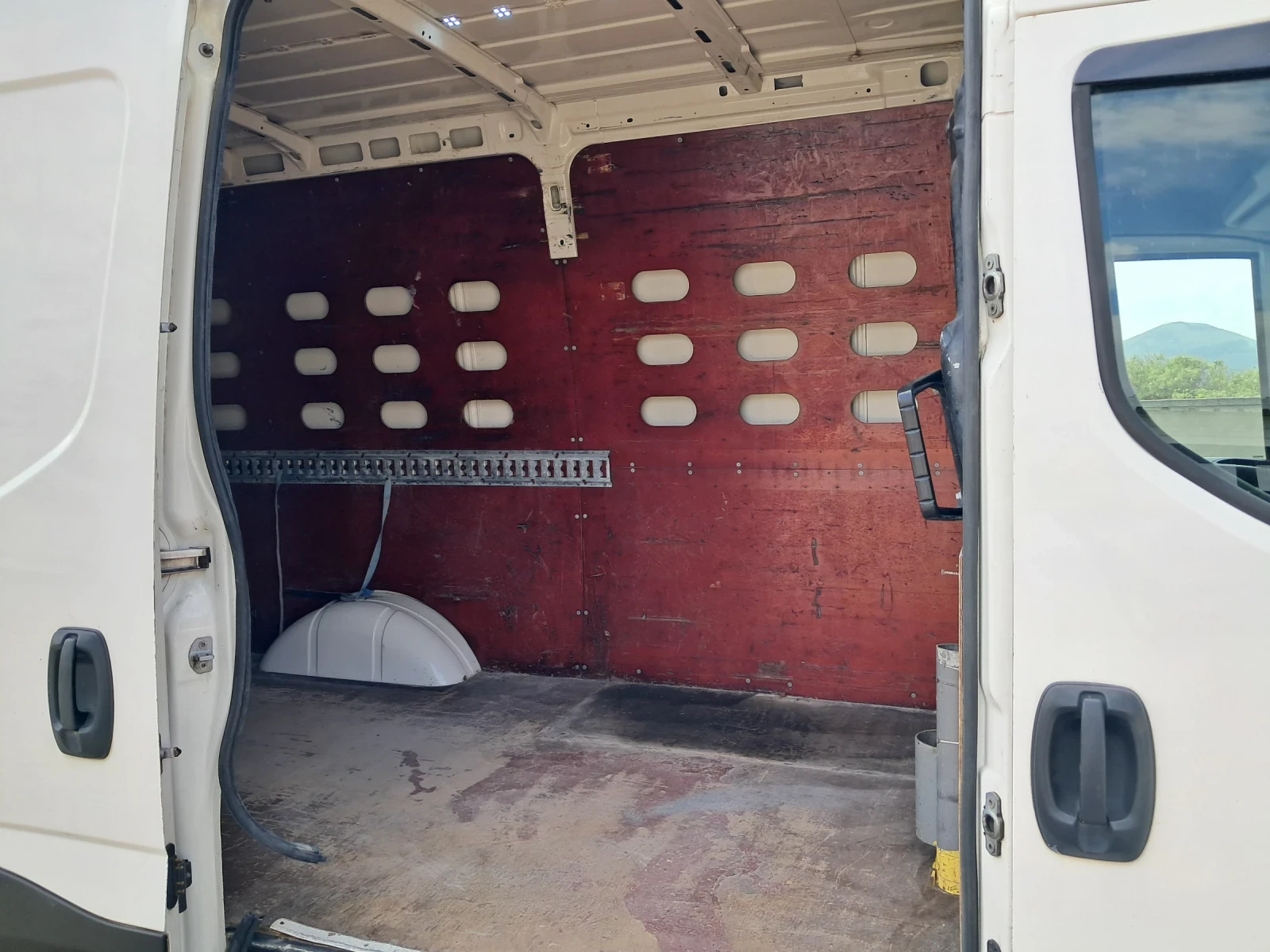 Iveco Daily Климатик, снимка 8 - Бусове и автобуси - 54358884