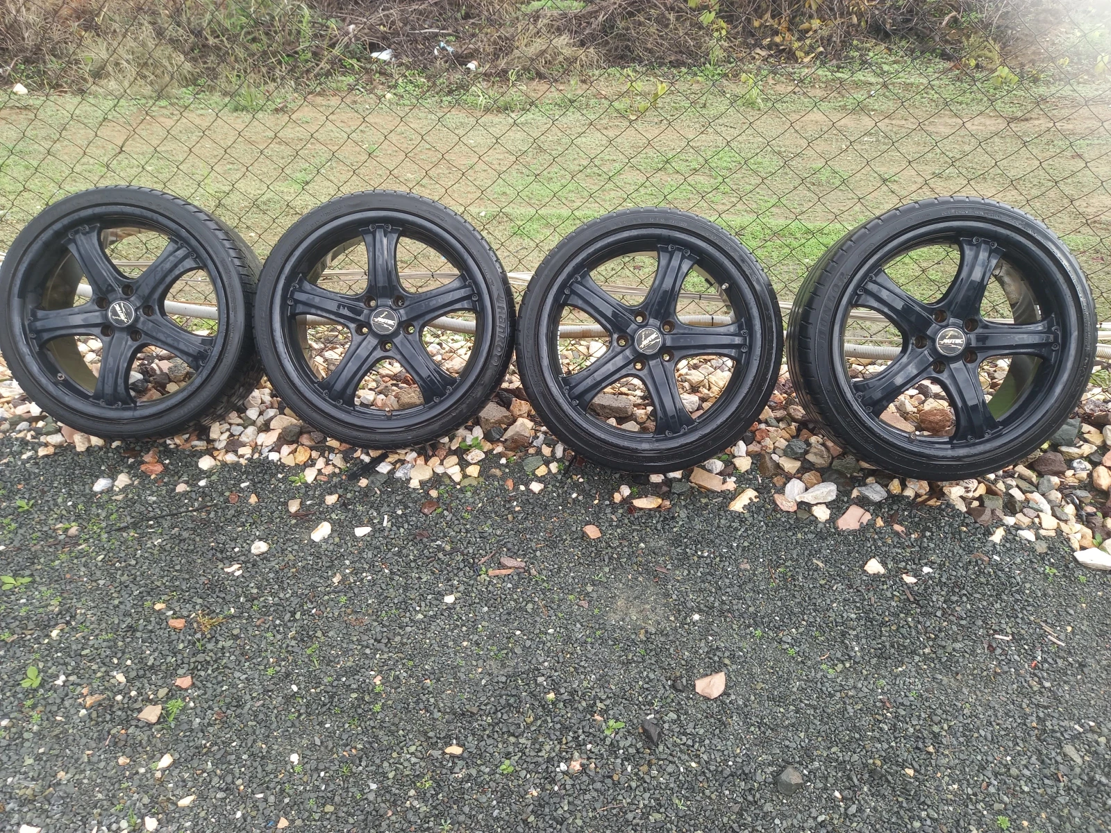    235/35R19  BMW | Mobile.bg   1