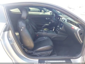 Ford Mustang 5.0l Gt Premium Fastback, снимка 5