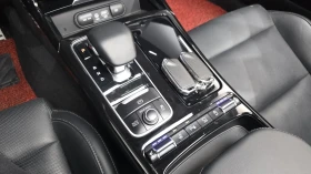 Kia Stinger 2.0* ЛЮК* KEYLESS* ПОДГРЕВ ВОЛАН* , снимка 2