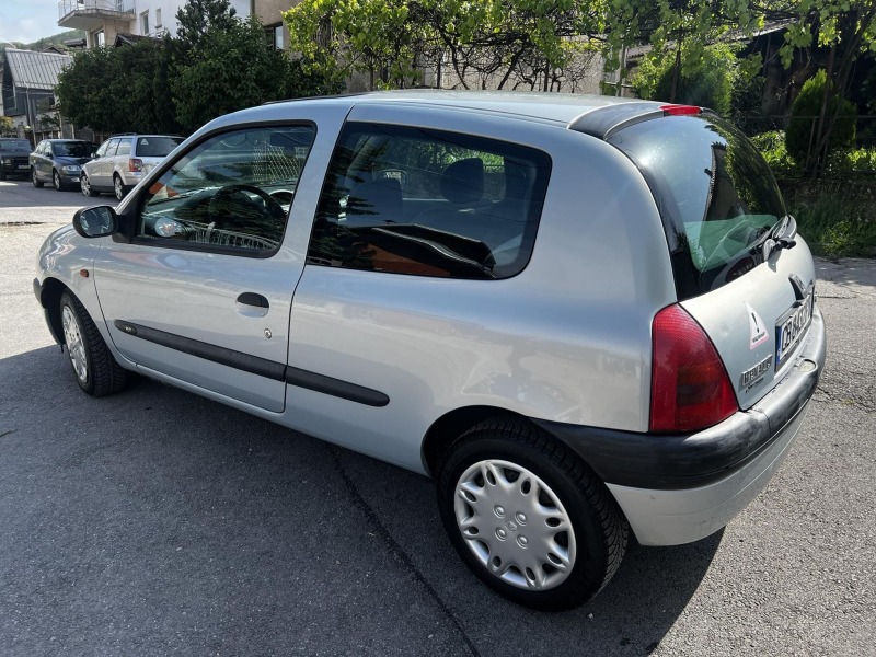 Renault Clio 1.4 бензин 138000км, снимка 4 - Автомобили и джипове - 45784485