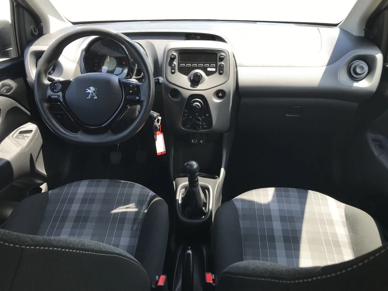 Peugeot 108 1.0i EURO6, снимка 9 - Автомобили и джипове - 45980739