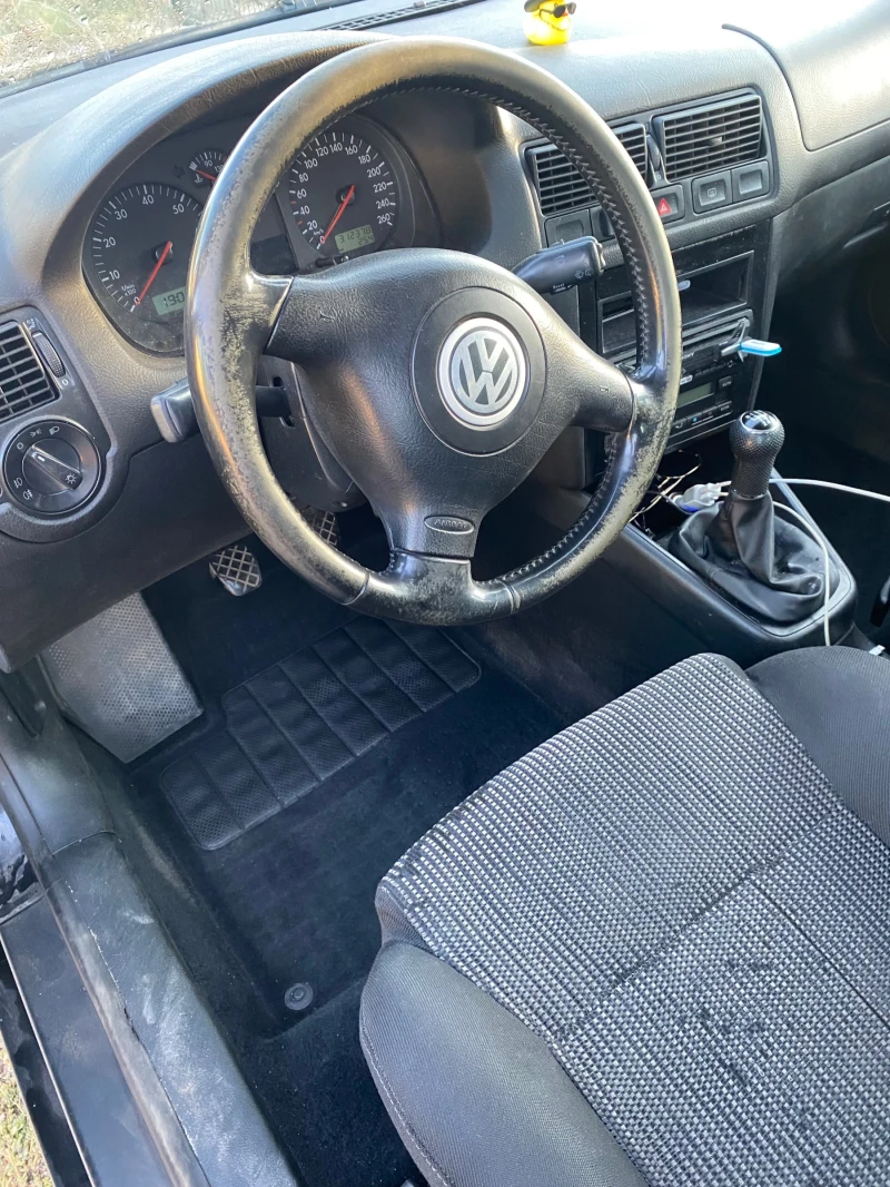 VW Golf, снимка 7 - Автомобили и джипове - 47020779