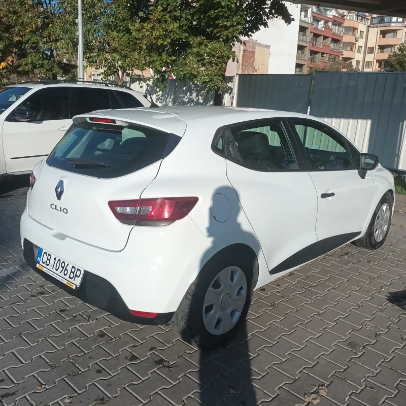 Renault Clio, снимка 6 - Автомобили и джипове - 47646601