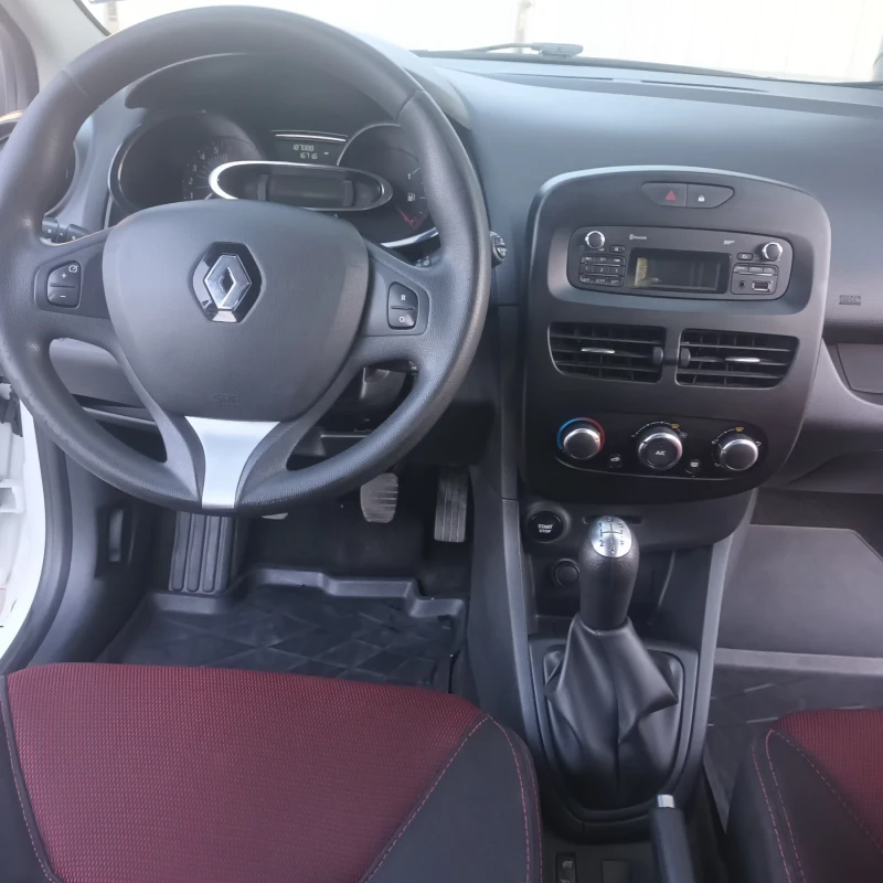 Renault Clio, снимка 7 - Автомобили и джипове - 47646601