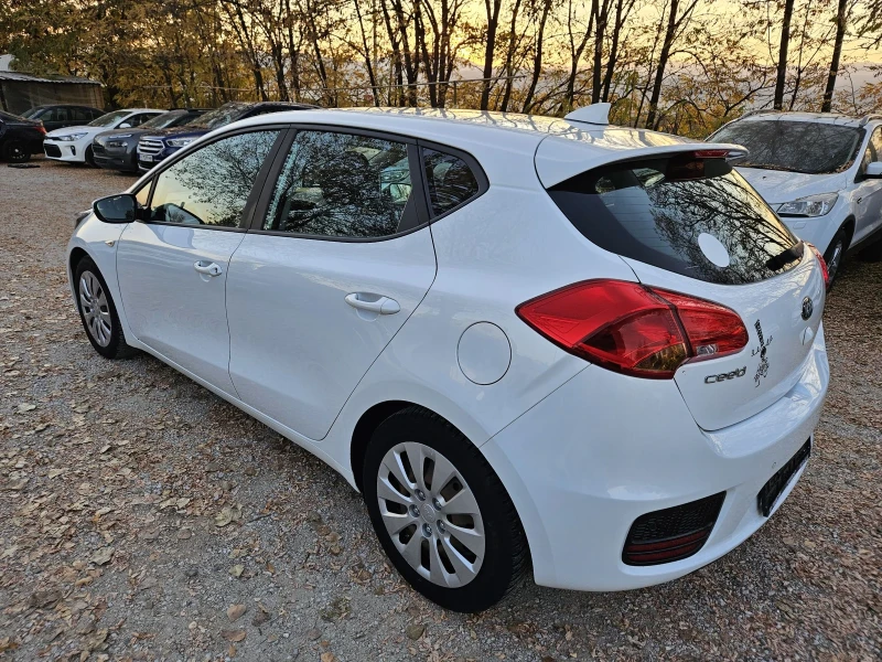 Kia Ceed 1.6crdi Navi euro6, снимка 6 - Автомобили и джипове - 47966766