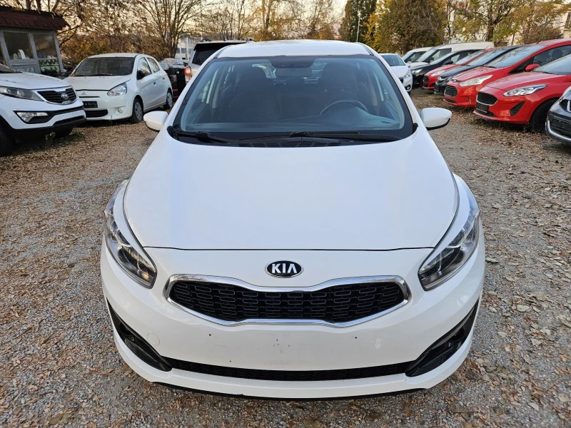 Kia Ceed 1.6crdi Navi euro6, снимка 9 - Автомобили и джипове - 47966766