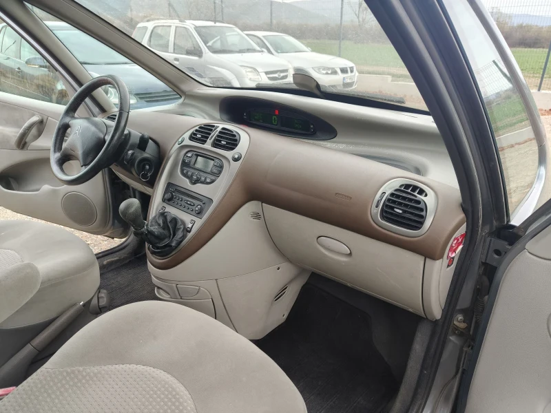 Citroen Xsara picasso 2.0HDI, снимка 12 - Автомобили и джипове - 49623535