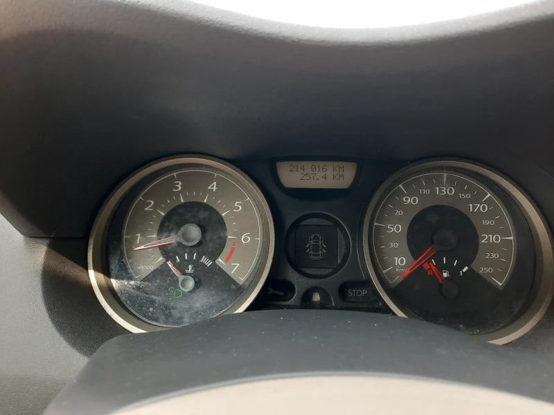 Renault Megane 1.6i, снимка 10 - Автомобили и джипове - 50630553