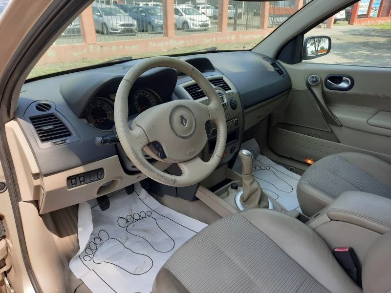 Renault Megane 1.6i, снимка 5 - Автомобили и джипове - 50630553