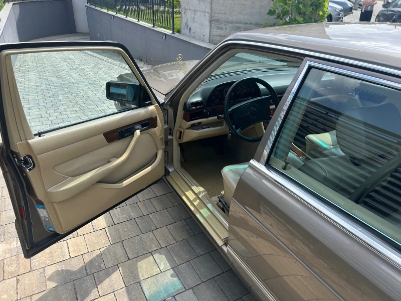 Mercedes-Benz 126 300 SE Gold Edition , снимка 11 - Автомобили и джипове - 51912299