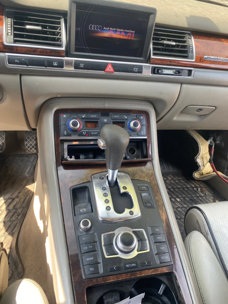 Audi A8 4.2тди Long, снимка 8 - Автомобили и джипове - 51340663