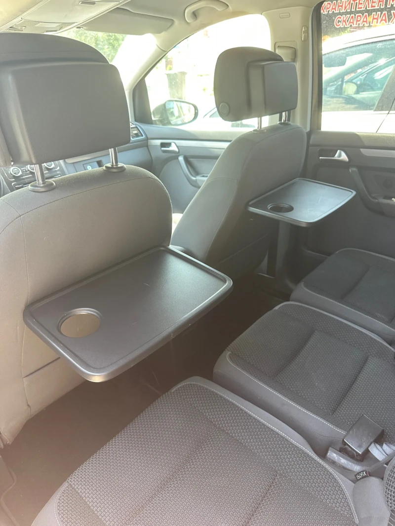 VW Touran, снимка 8 - Автомобили и джипове - 52631214
