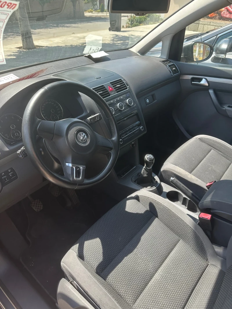 VW Touran, снимка 6 - Автомобили и джипове - 52631214