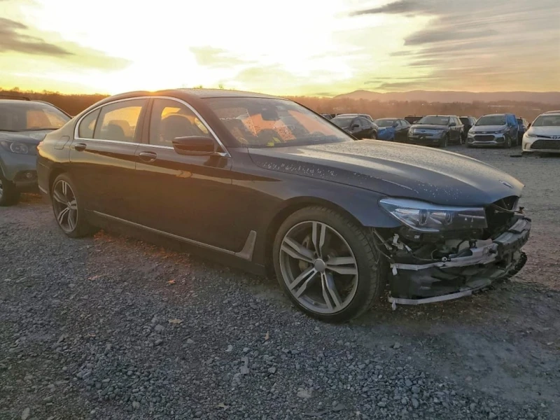 BMW 740 * I * CARFAX * БЕЗ ПЪРВОНАЧАЛНА ВНОСКА, снимка 4 - Автомобили и джипове - 52745447