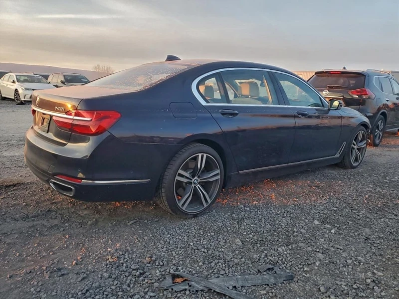 BMW 740 * I * CARFAX * БЕЗ ПЪРВОНАЧАЛНА ВНОСКА, снимка 3 - Автомобили и джипове - 52745447