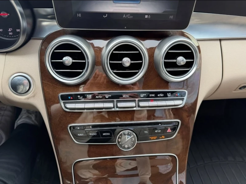 Mercedes-Benz C 300 Panorama/Подгрев/2015/139к.км/Carfax, снимка 13 - Автомобили и джипове - 53593462