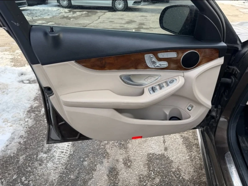 Mercedes-Benz C 300 Panorama/Подгрев/2015/139к.км/Carfax, снимка 14 - Автомобили и джипове - 53593462